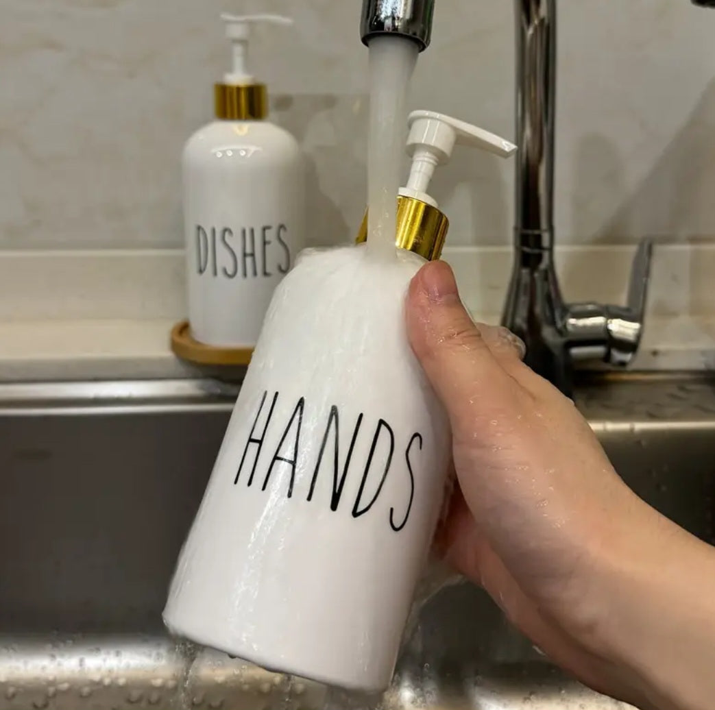 2pcs Letter Graphic Soap Dispenser for Kitchen And Bathroom